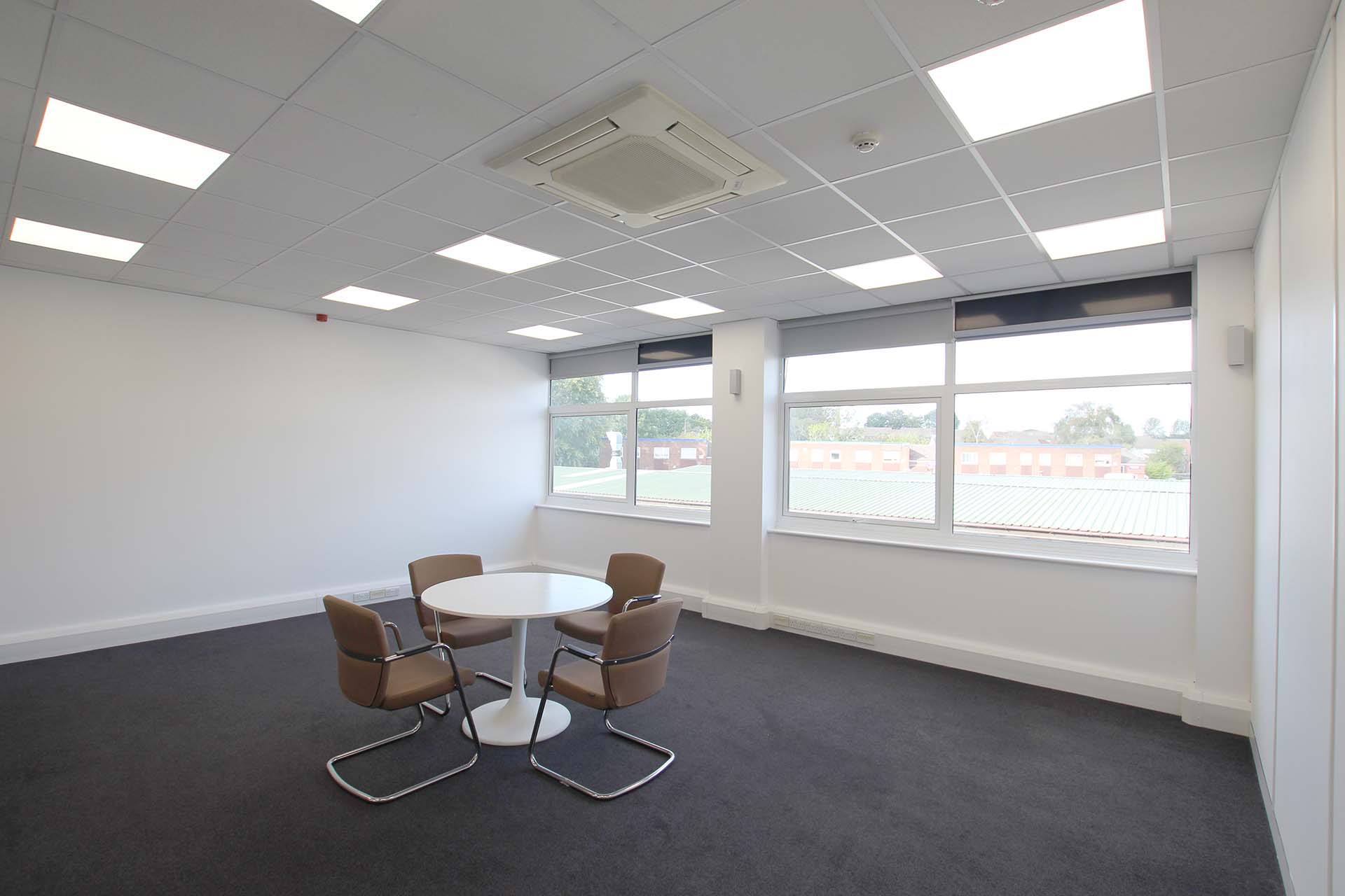 Office TO LET Knaphill Woking